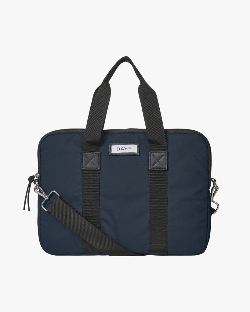 Day Gweneth RE-S Comp13