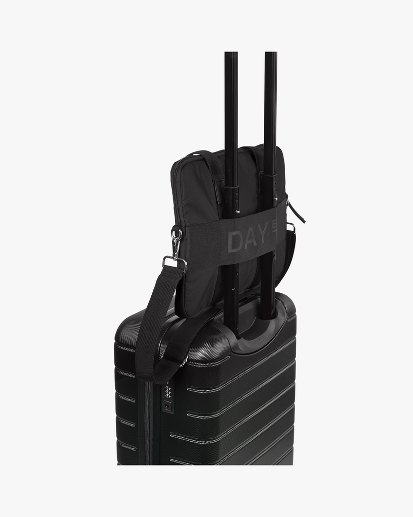 Day Gweneth RE-S Comp13