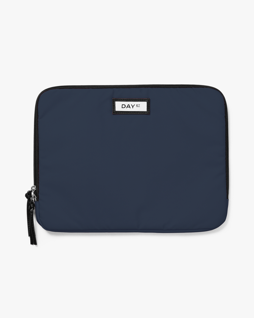 Day Gweneth RE-S Folder13