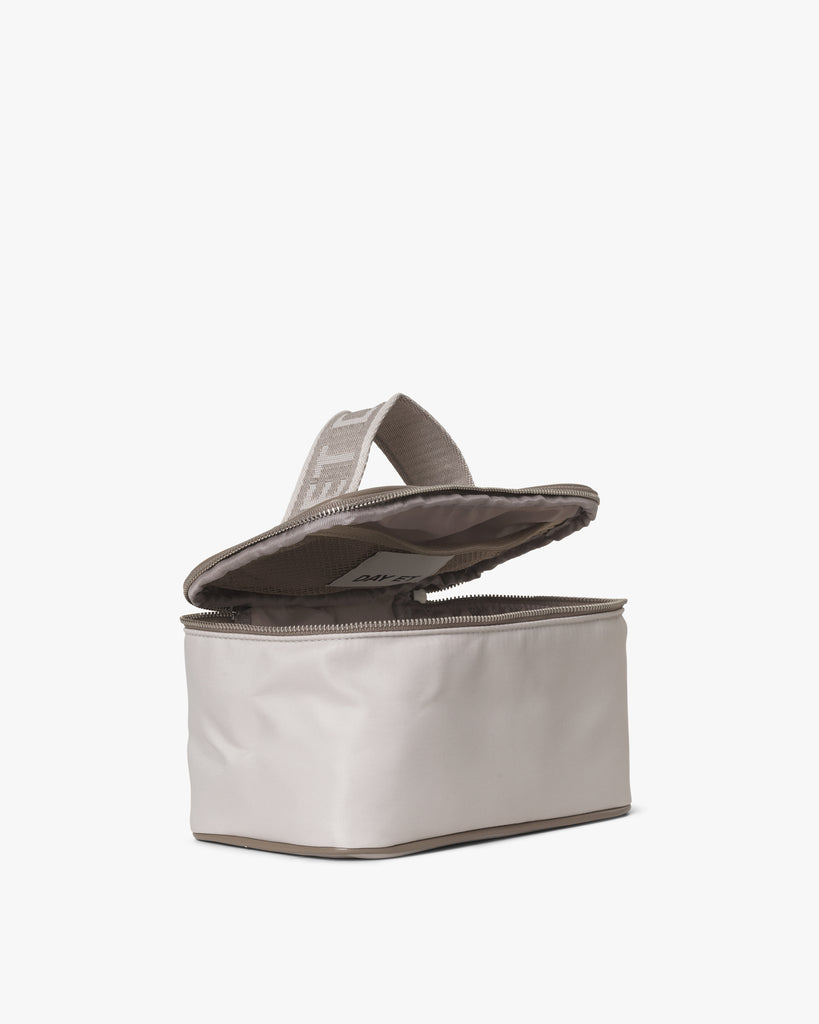 Day RE-LB Summer Cosmetic