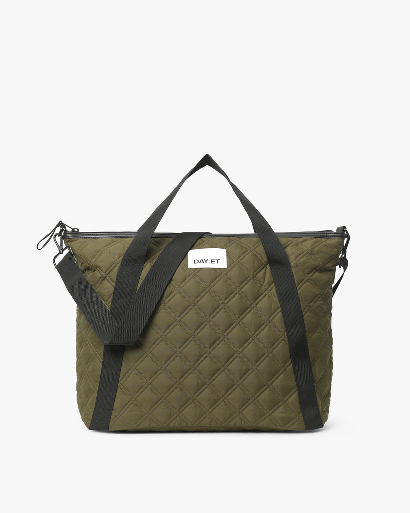 Day RE-Q Fenced Cross