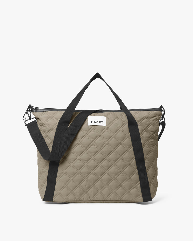 Day RE-Q Fenced Cross