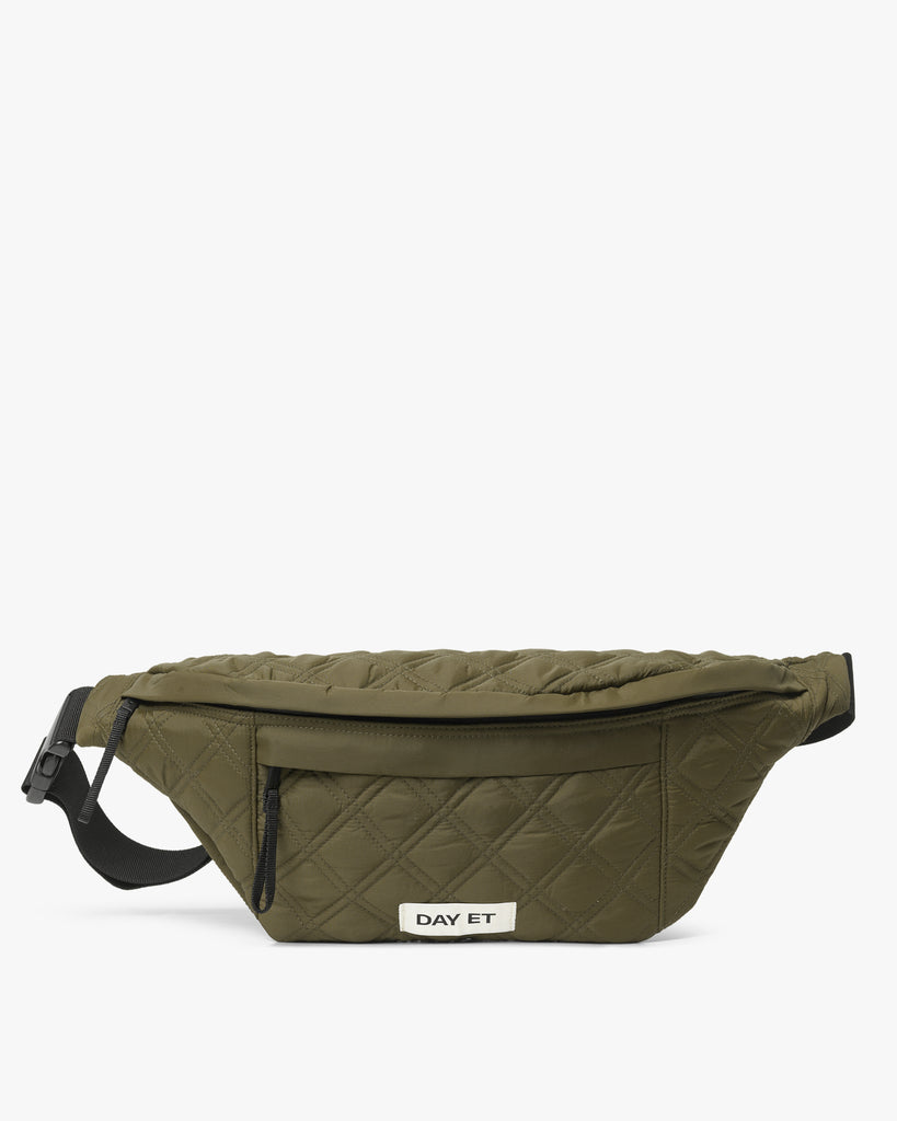 Day RE-Q Fenced Bum L