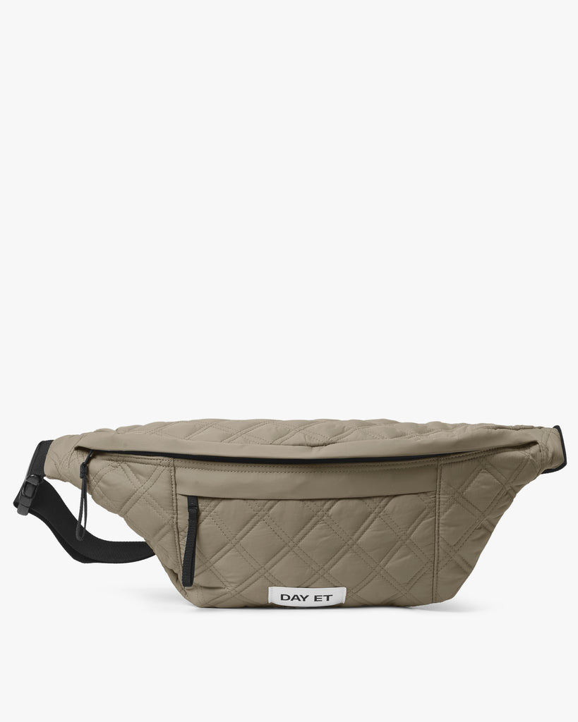 Day RE-Q Fenced Bum L