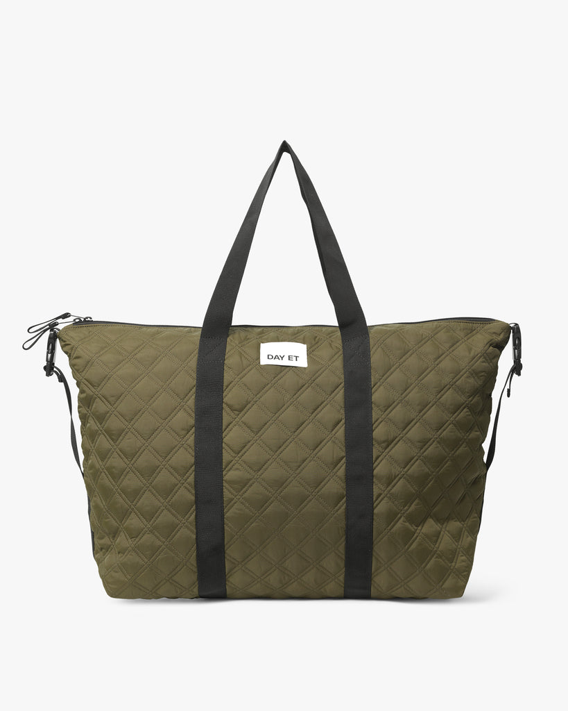 Day RE-Q Fenced Weekend M