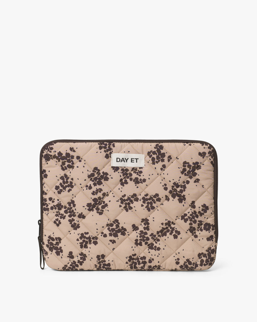 Day Gweneth RE-Q Buca Folder13